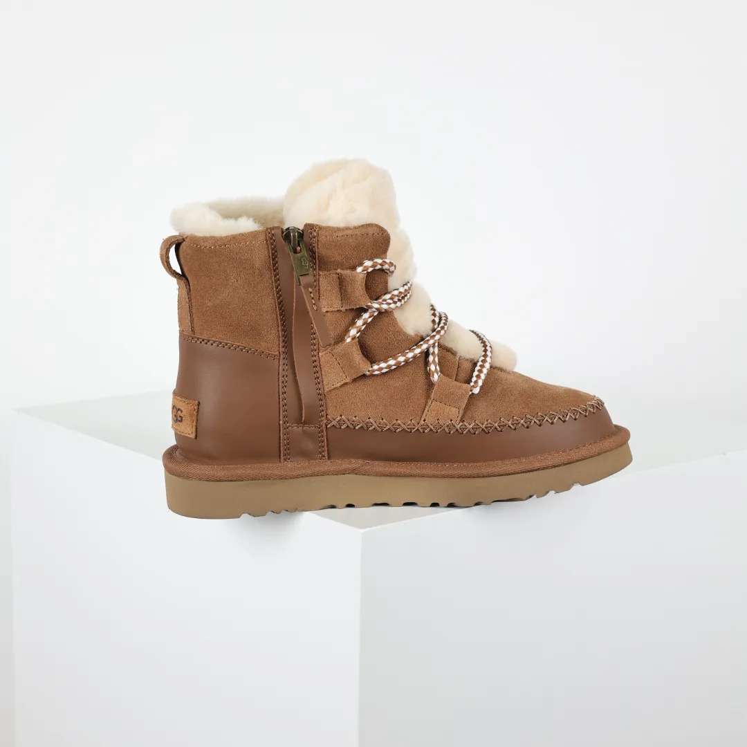 Copywriting price💰720 The core recommendation is good price. The platform’s foreign trade is exclusively for UGG new snow boots 1174574. Produced by the ten-year-old brand shoemaking factory production line. Pay attention to every detail. Longfeng A-grade genuine sheep fur is integrated. It is built in full compliance with the ZP process. Size: 35 36 37 38 39 40
